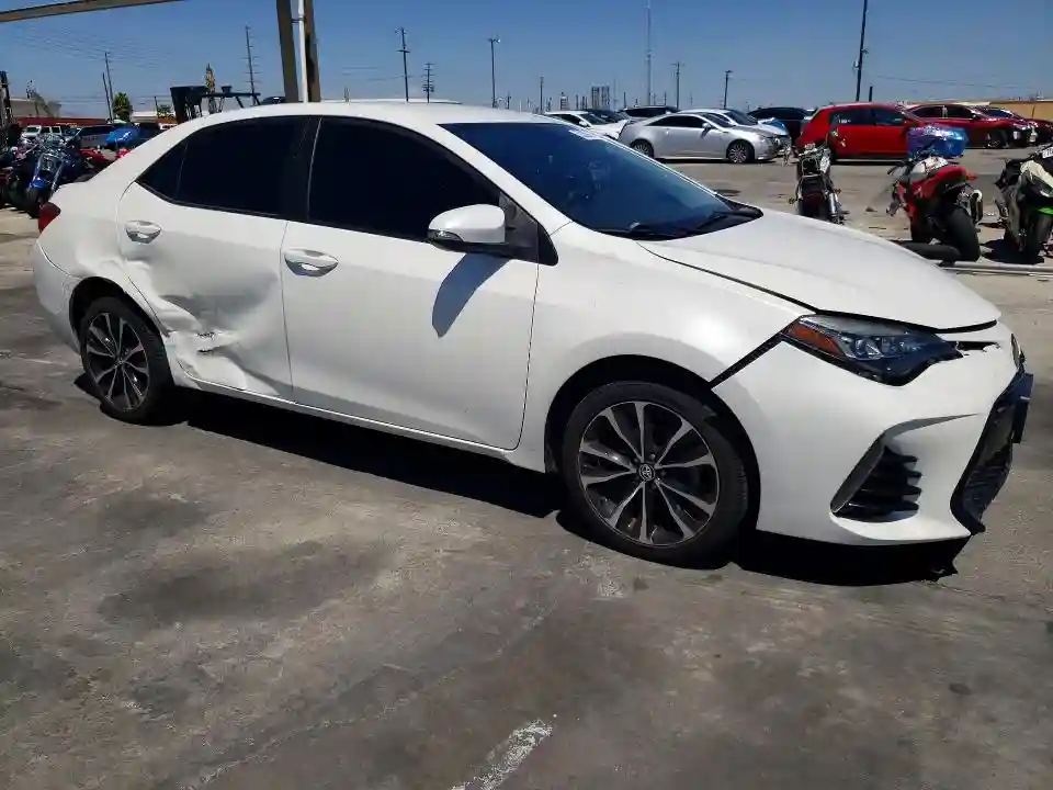 5YFBURHE2JP792337 2018 TOYOTA COROLLA-3