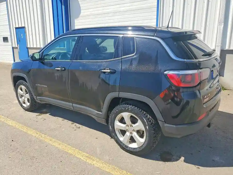 3C4NJDBB4JT145670 2018 JEEP COMPASS-1