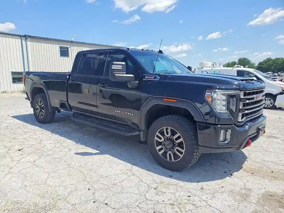 1GT19PEY4LF294117 2020 GMC SIERRA-3