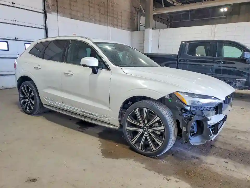 YV4H60DA4P1301375 2023 VOLVO XC60-3