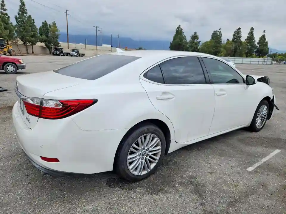 JTHBK1GG5E2095175 2014 LEXUS ES-2