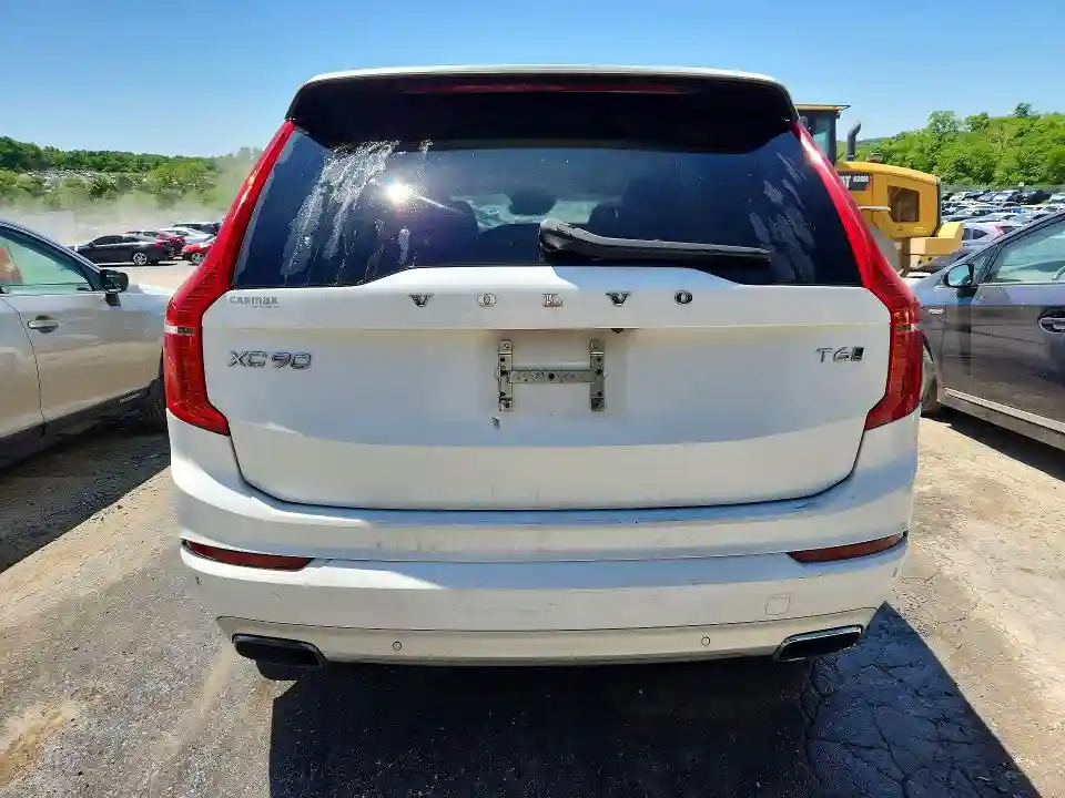YV4A22PK5K1462730 2019 VOLVO XC90-5