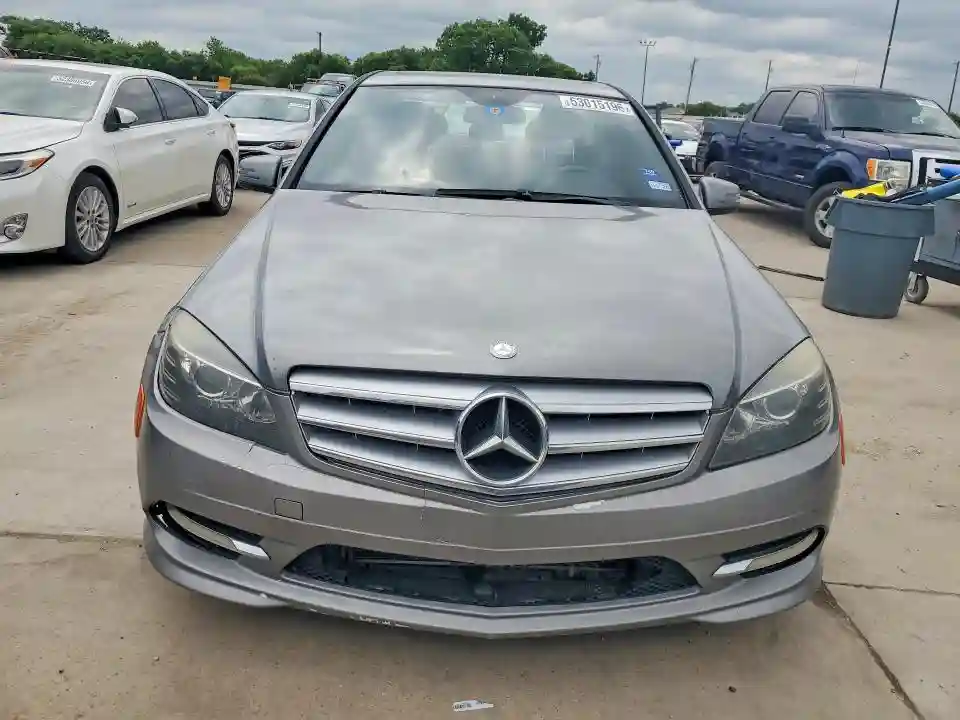 WDDGF8BB6BR170250 2011 MERCEDES-BENZ C-CLASS-4