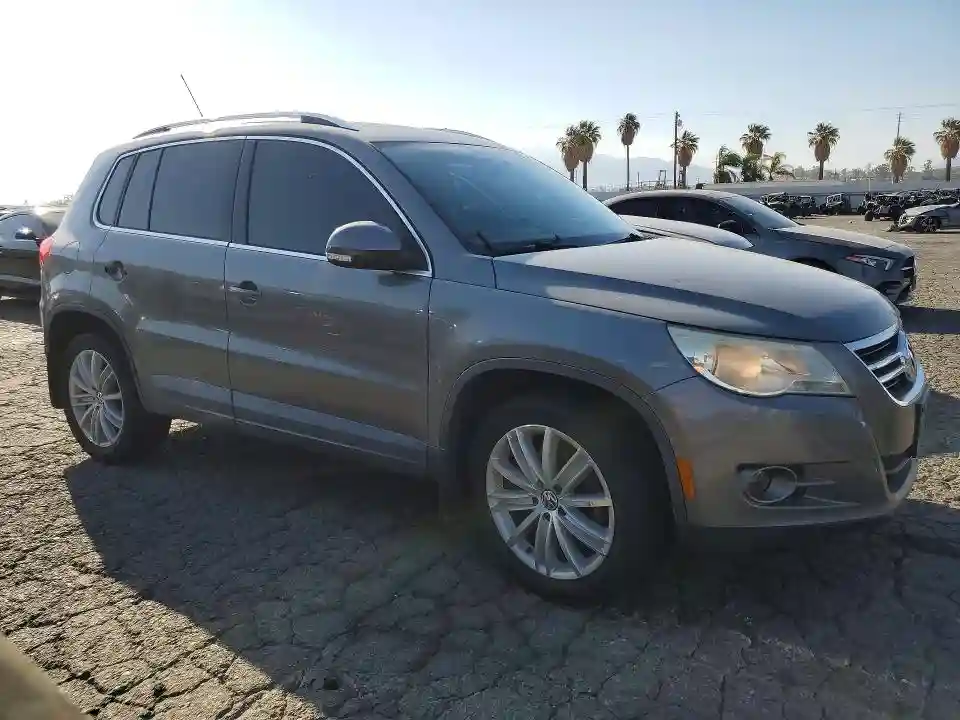 WVGAV7AX1BW509259 2011 VOLKSWAGEN TIGUAN-3
