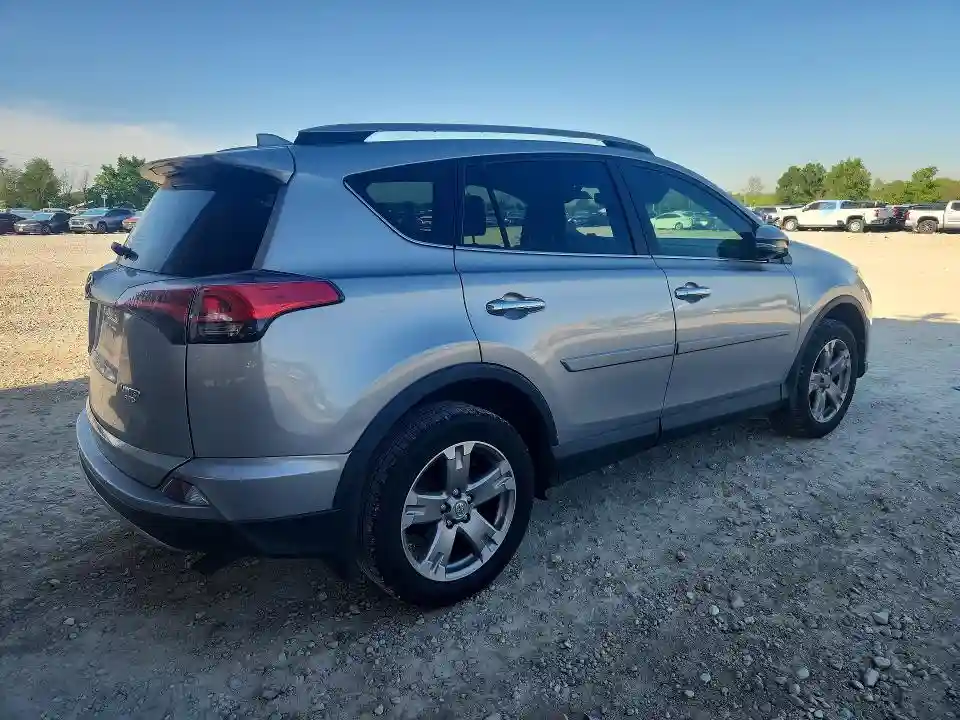 2T3DFREV1HW635079 2017 TOYOTA RAV4-2