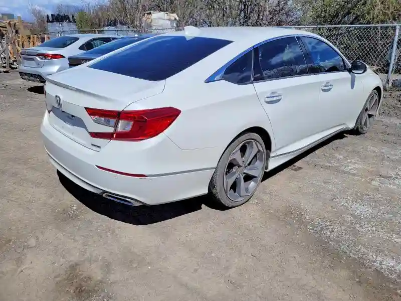 1HGCV1F94JA803577 2018 HONDA ACCORD-3