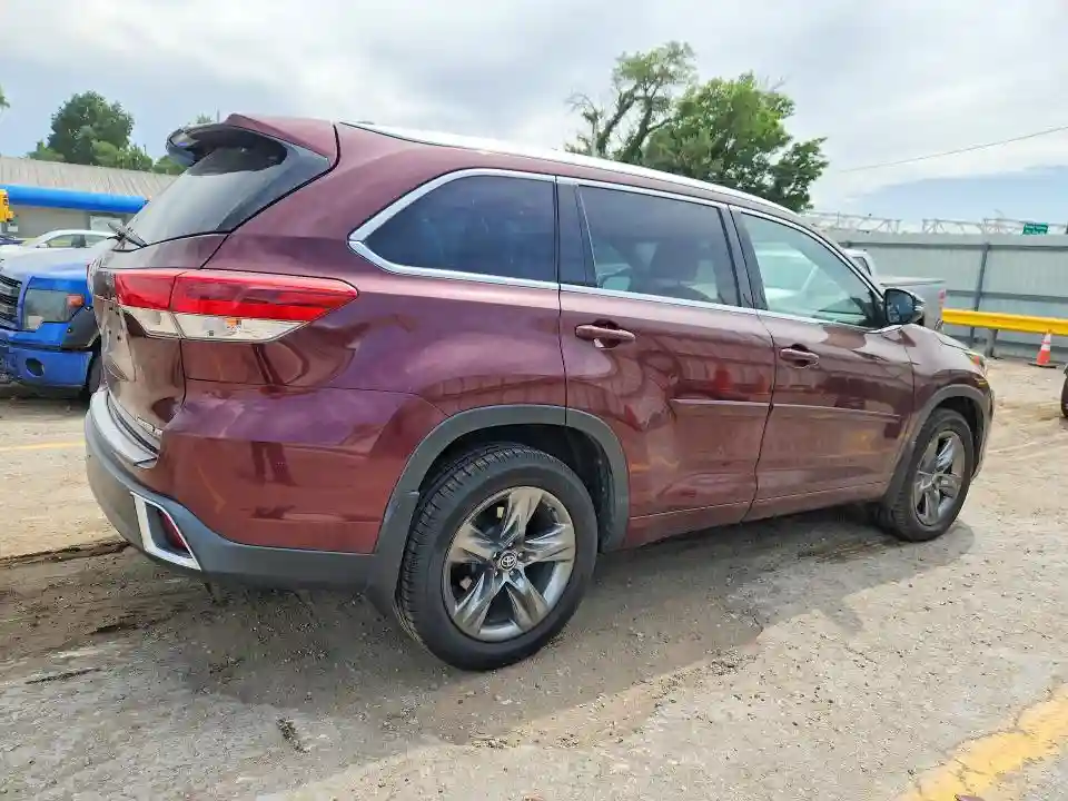5TDDZRFHXHS390882 2017 TOYOTA HIGHLANDER-2