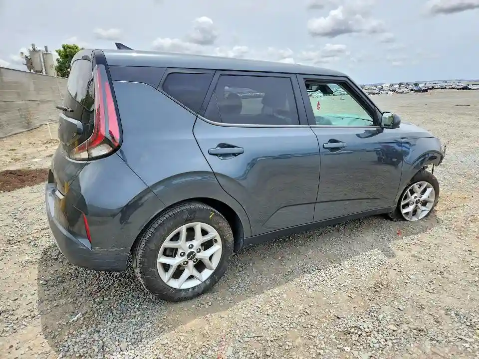 KNDJ23AUXP7202007 2023 KIA SOUL-2