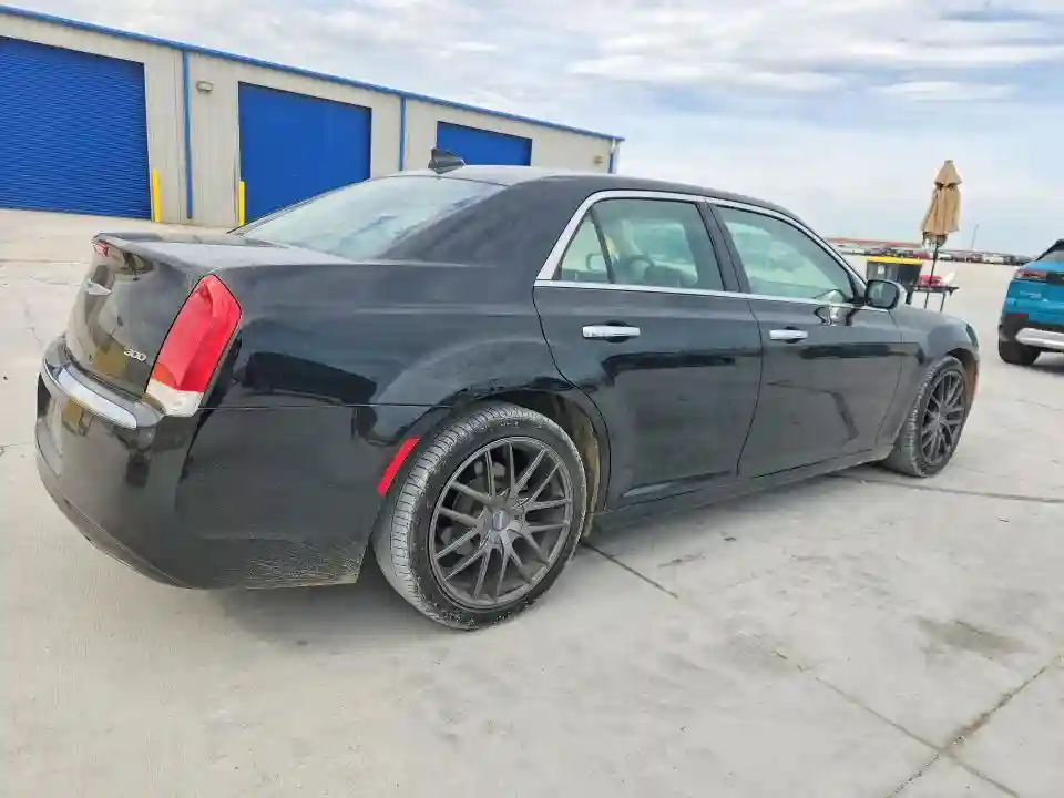 2C3CCAEG8KH536391 2019 CHRYSLER 300-2