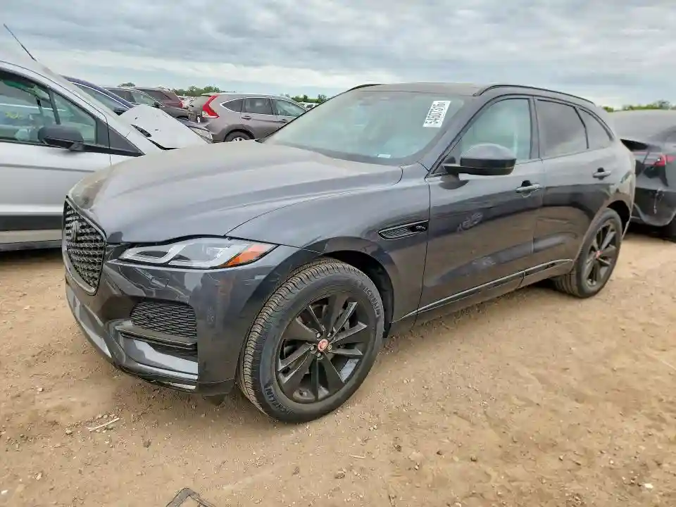 SADCJ2EX8NA692929 2022 JAGUAR F-PACE-0