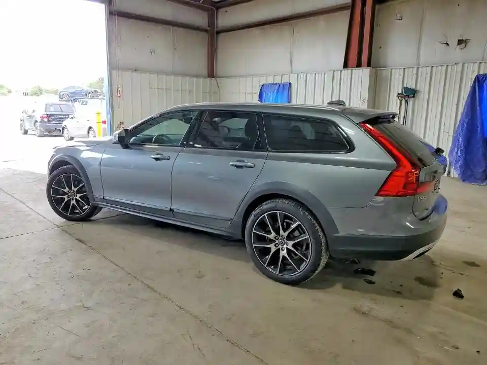 YV4A22NLXJ1022500 2018 VOLVO V90-1