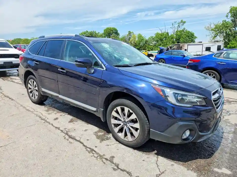 4S4BSETC2J3327758 2018 SUBARU OUTBACK-3