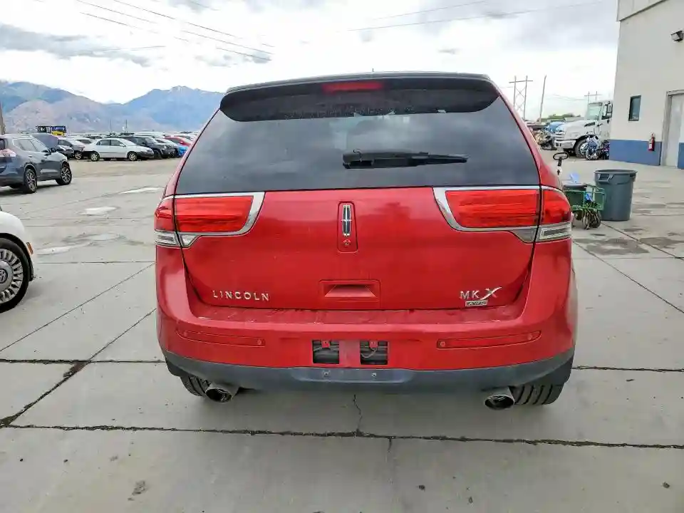2LMDJ8JK5CBL12475 2012 LINCOLN MKX-5