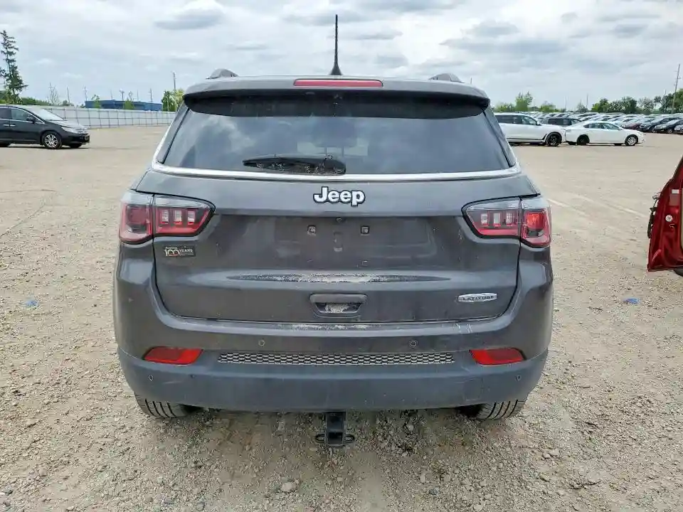 3C4NJCBB5JT344317 2018 JEEP COMPASS-5