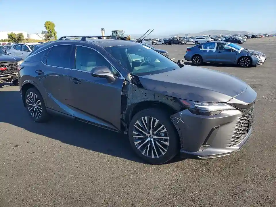 2T2BBMCA7RC036426 2024 LEXUS-3