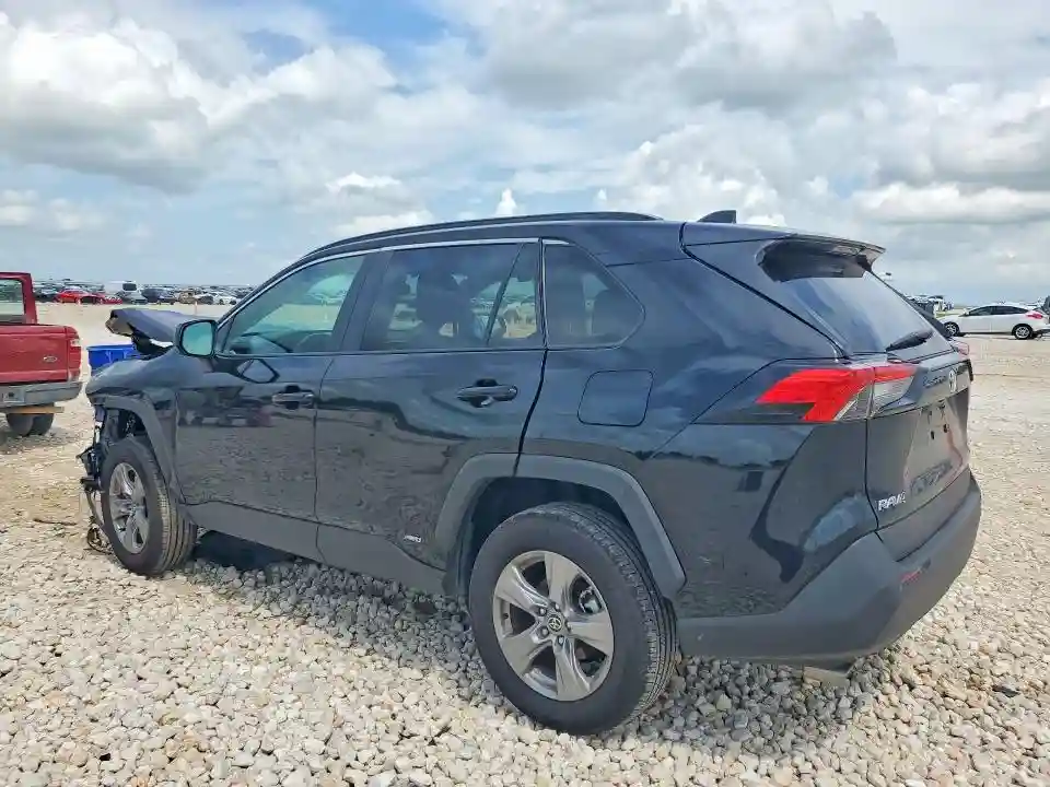 2T3LWRFV6SW270884 2025 TOYOTA RAV4-1