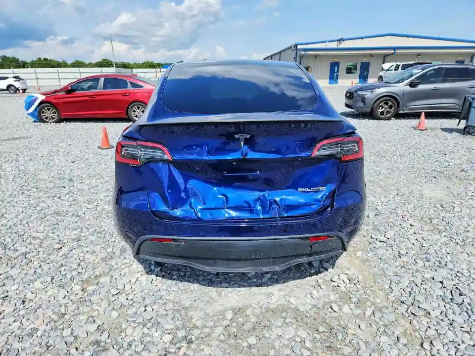 7SAYGDEF3NF372818 2022 TESLA MODEL Y-5