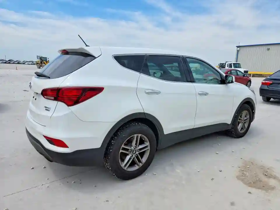 5NMZTDLB0JH090870 2018 HYUNDAI SANTA FE-2