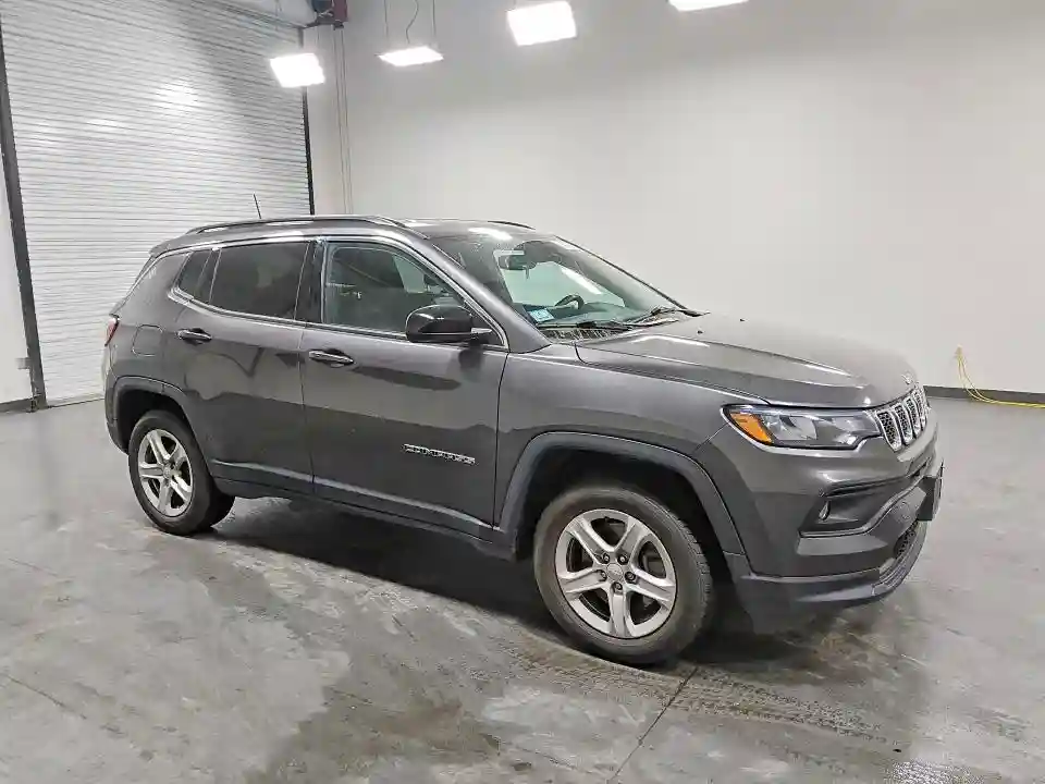 3C4NJDBN7PT531275 2023 JEEP COMPASS-3