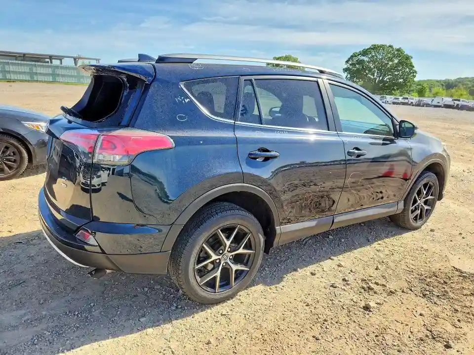 2T3JFREV0HW688584 2017 TOYOTA RAV4-2