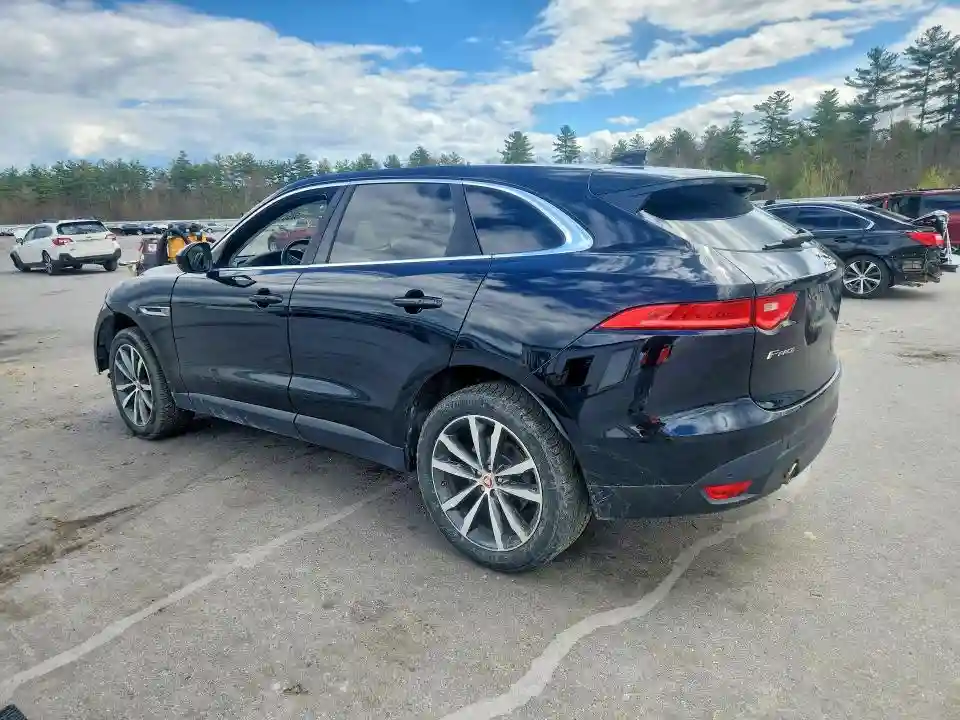 SADCK2BV8HA090942 2017 JAGUAR F-PACE-1
