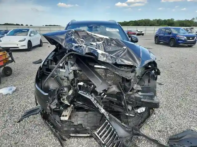 YV4A22PK6N1807610 2022 VOLVO XC90-4