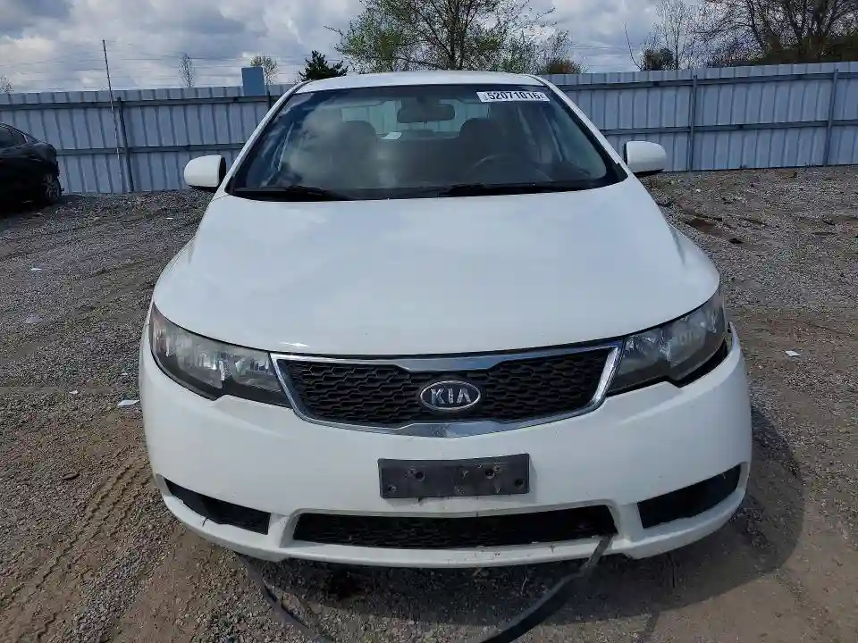 KNAFT4A20D5661185 2013 KIA FORTE-4