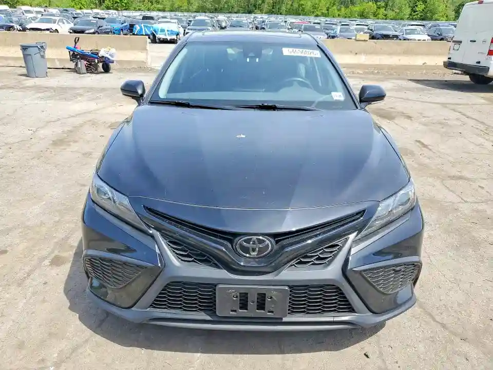 4T1T11AKXNU636582 2022 TOYOTA CAMRY-4