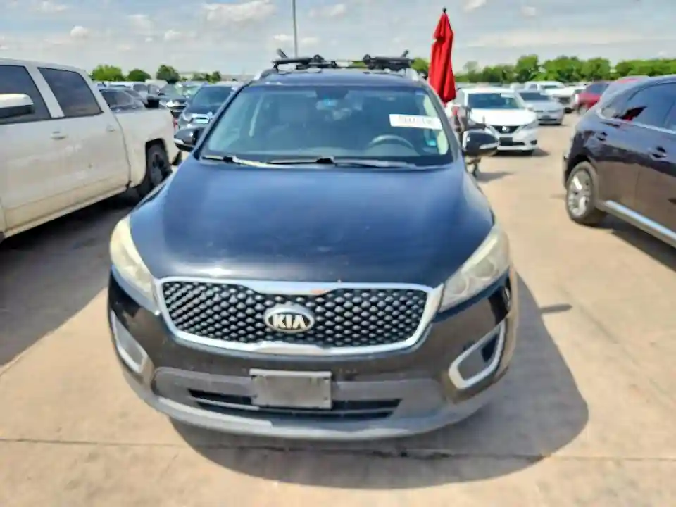 5XYPGDA52HG325945 2017 KIA SORENTO-4