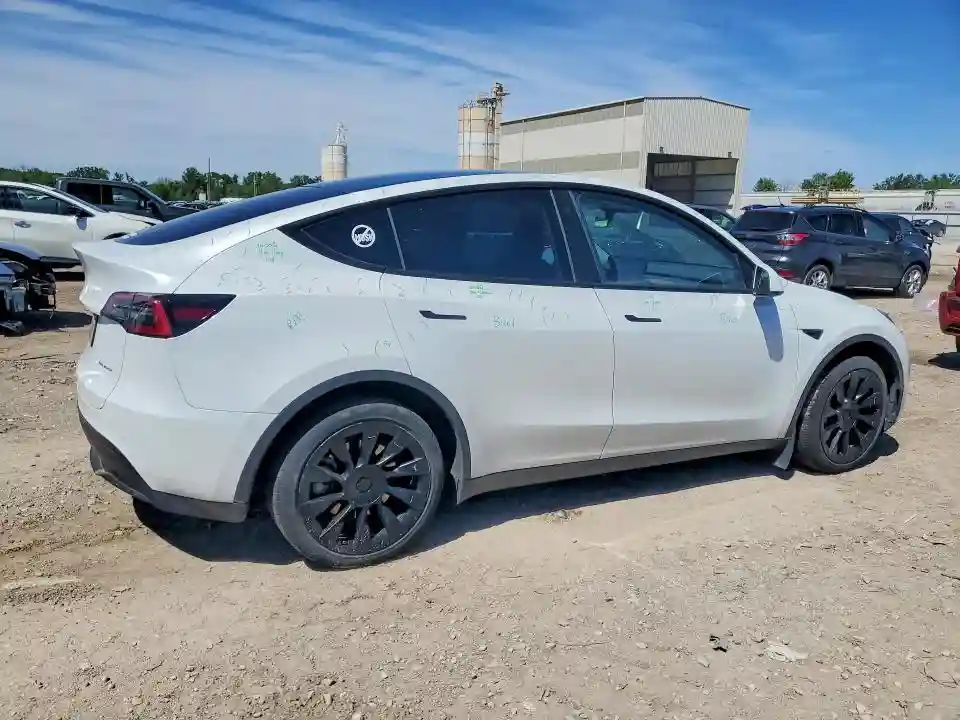 7SAYGDEE6NA016593 2022 TESLA MODEL Y-2