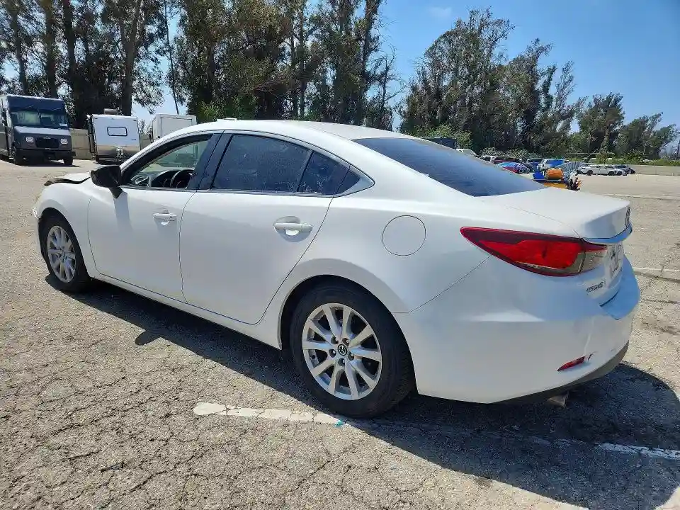 JM1GJ1U52F1224381 2015 MAZDA 6-1