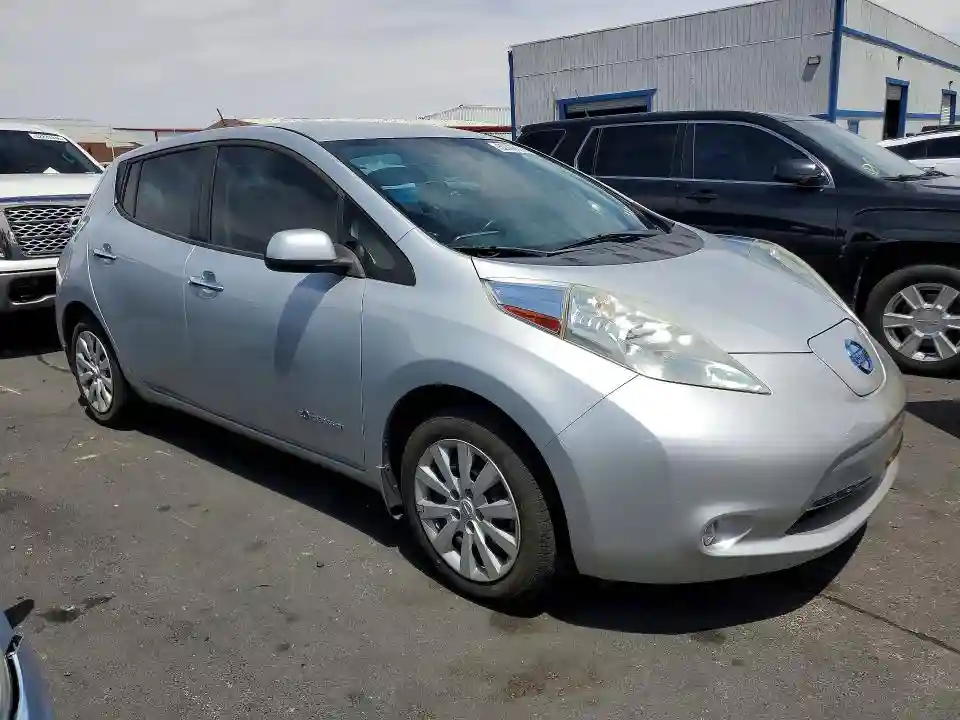 1N4AZ0CP1FC326700 2015 NISSAN LEAF-3
