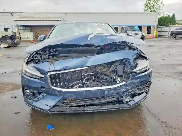 7JRL12FL6NG165204 2022 VOLVO S60-4
