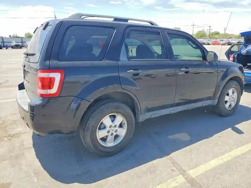 1FMCU0D79CKA94831 2012 FORD ESCAPE-2