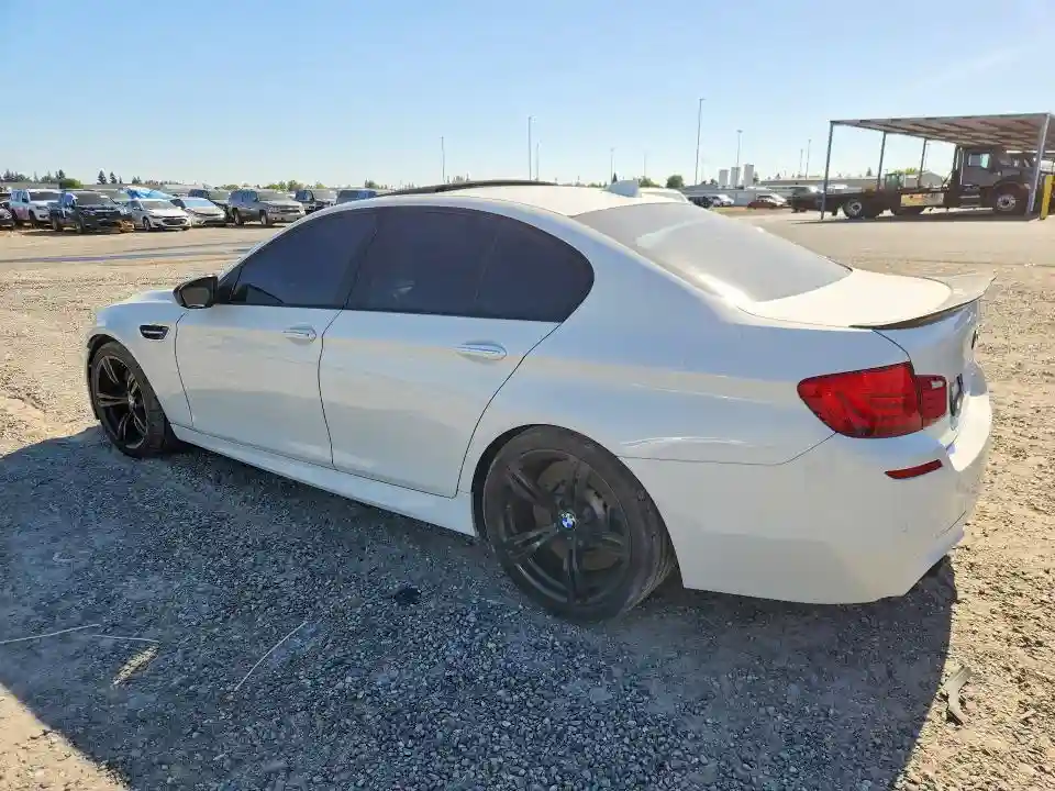 WBSFV9C58DC773304 2013 BMW M5-1