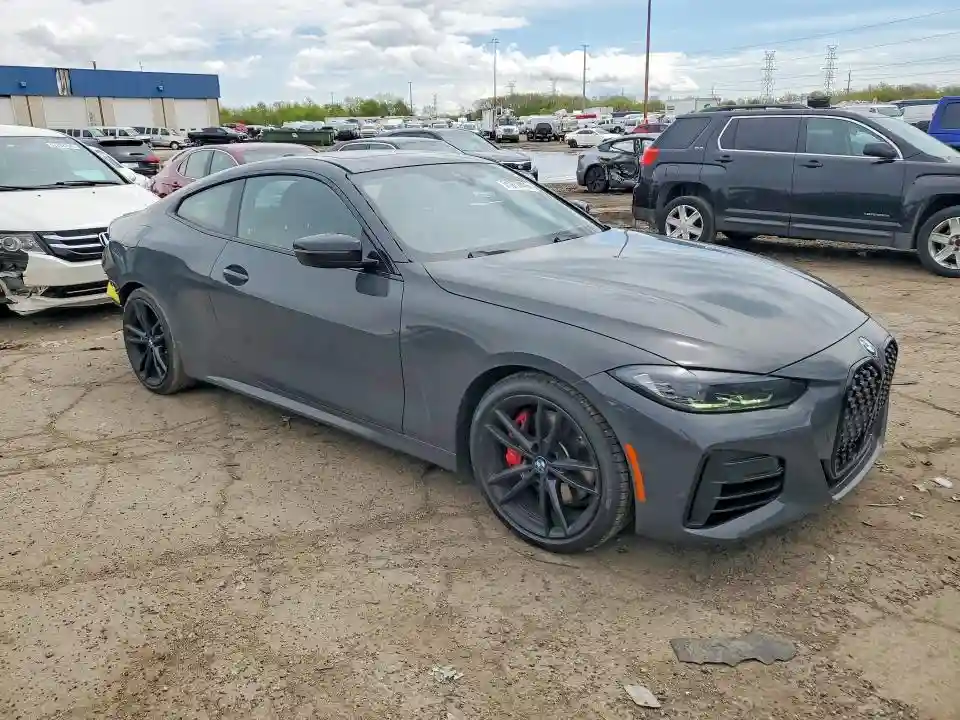 WBA13AR0XNCK25078 2022 BMW M4-3