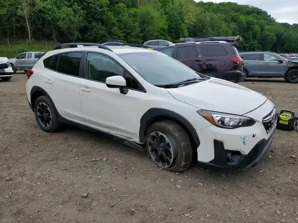 JF2GTAPC0M8293175 2021 SUBARU CROSSTREK-3