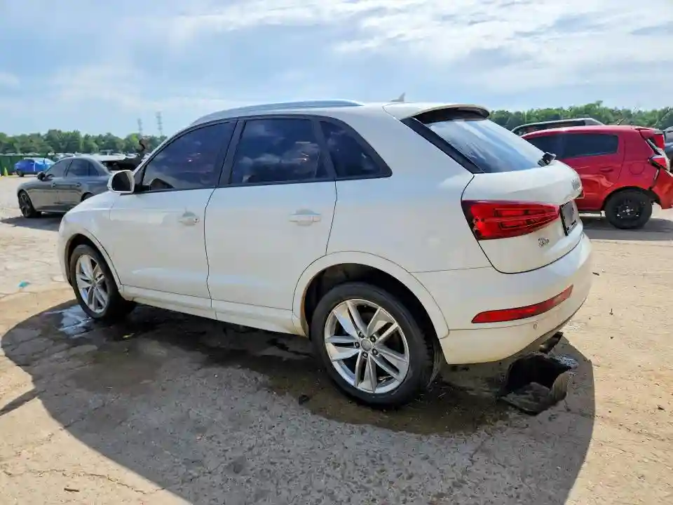 WA1BCCFS6HR010883 2017 AUDI Q3-1