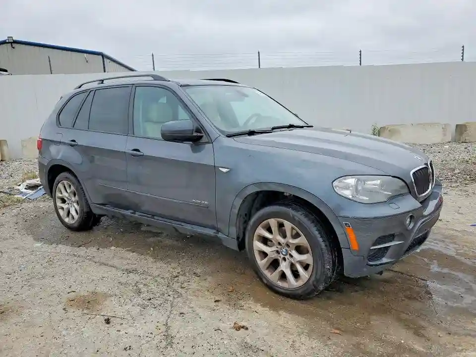 5UXZV4C58D0B03102 2013 BMW X5-3