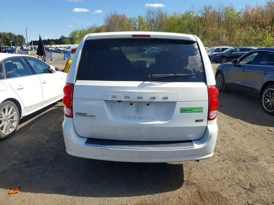 2C4RDGBG8JR337960 2018 DODGE CARAVAN-5