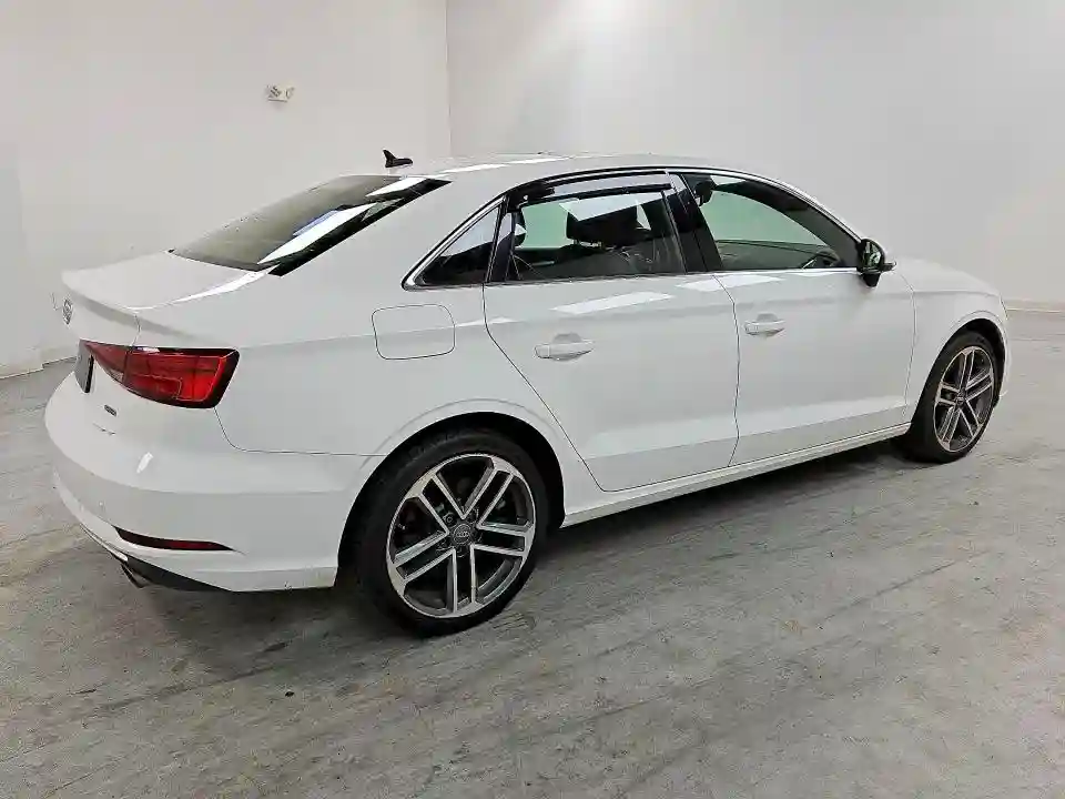 WAUBEGFF3KA080936 2019 AUDI A3-2