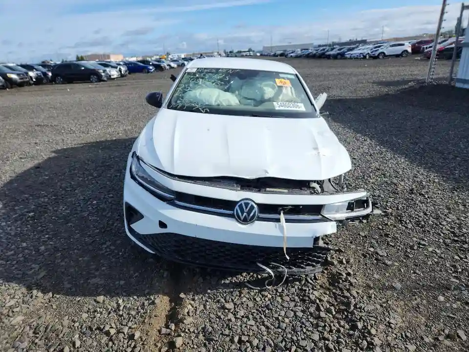 3VWBX7BU2SM058735 2025 VOLKSWAGEN JETTA-4