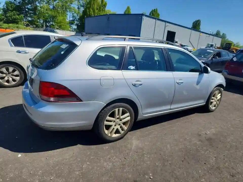 3VWPL7AJ8CM607039 2012 VOLKSWAGEN JETTA-2