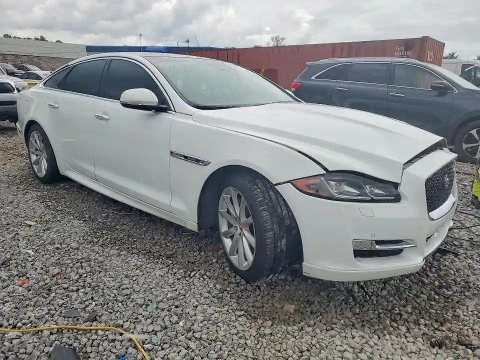 SAJWJ1CD5G8V92276 2016 JAGUAR XJ-3