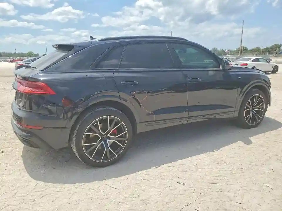 WA1FVAF1XKD042392 2019 AUDI Q8-2