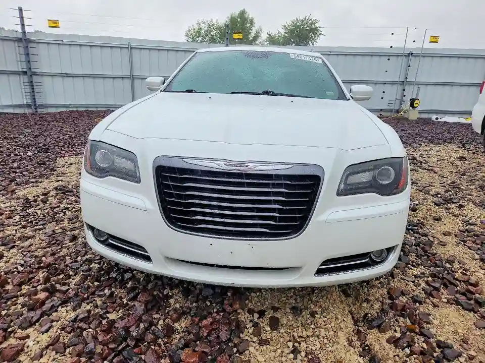 2C3CCAGG1EH283903 2014 CHRYSLER 300-4
