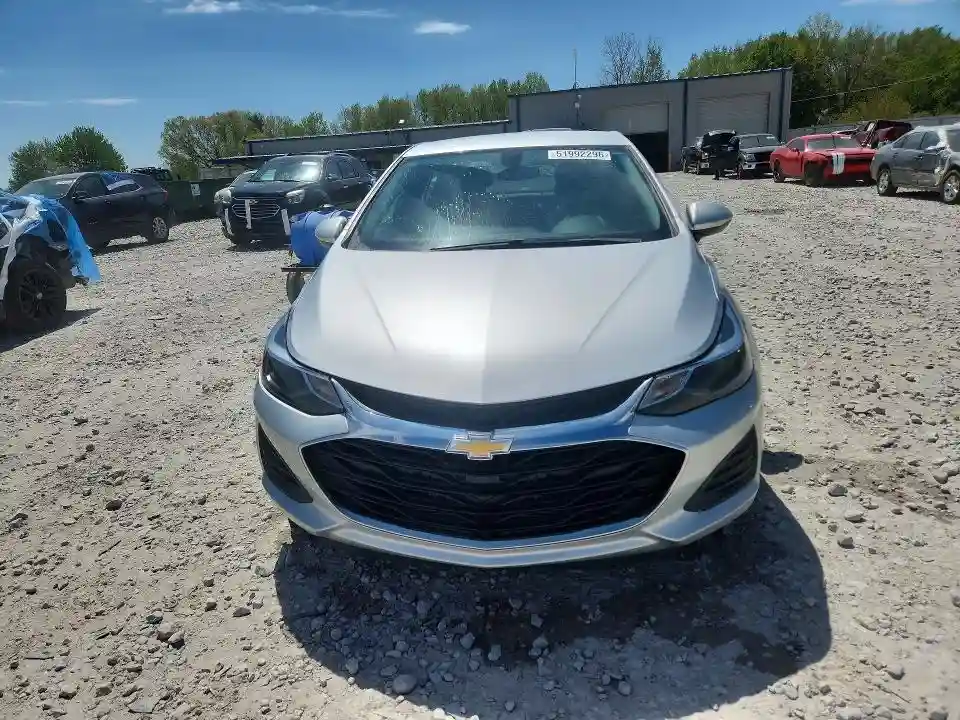 1G1BE5SM9K7120437 2019 CHEVROLET CRUZE-4