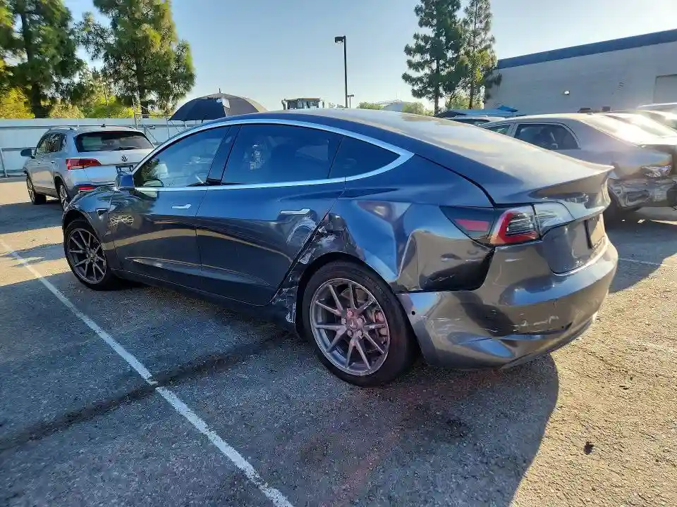 5YJ3E1EA5KF426891 2019 TESLA MODEL 3-1