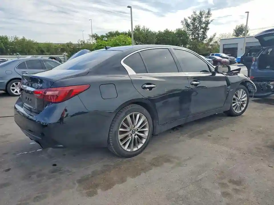 JN1EV7AR7KM559458 2019 INFINITI Q50-2