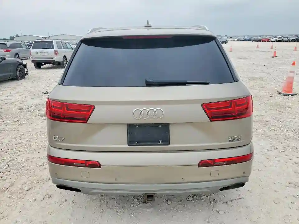 WA1VAAF77HD023125 2017 AUDI Q7-5